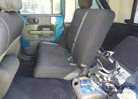 2010 Jeep Wrangler Unlimited Sport Rhd z USA, uszkodzony, nr VIN 1J4BZ3H19AL120306